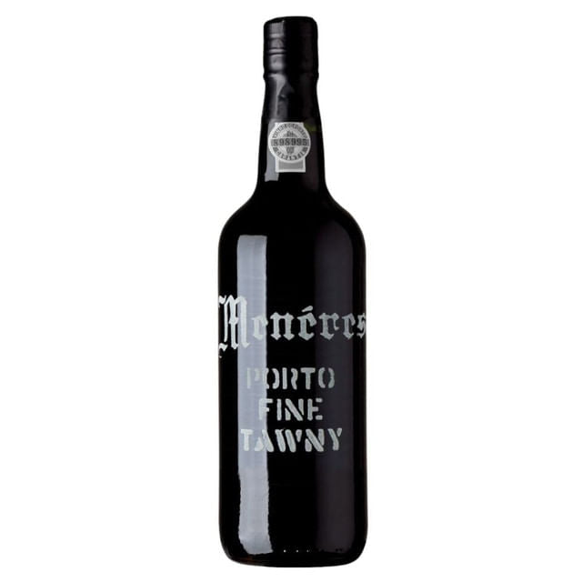 Garrafa-de-Vinho-do-Porto-com-rotulo-preto-e-tipografia-classica-fotografada-em-fundo-branco-com-tampa-lacrada-escura.