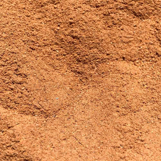Canela-em-po-com-textura-fina-ideal-para-uso-culinario-e-preparo-de-bebidas