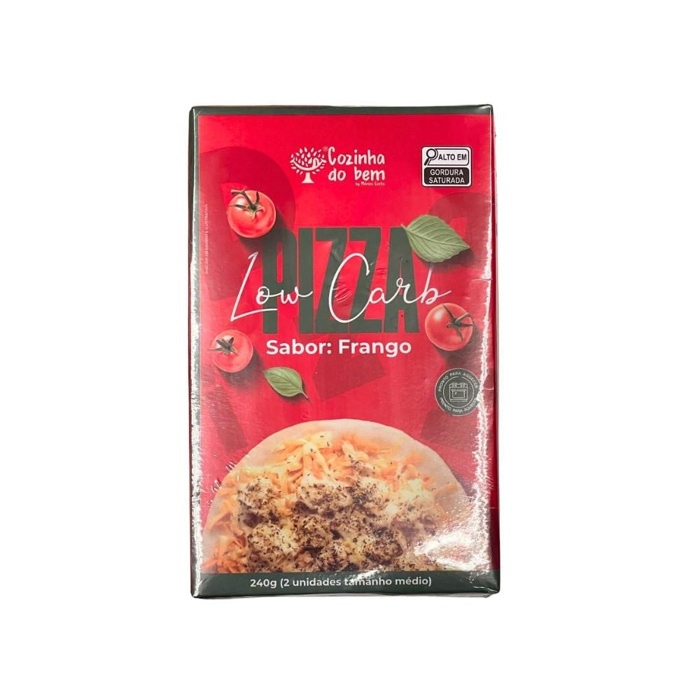 Embalagem-da-Pizza-Low-Carb-sabor-frango-da-Cozinha-do-Bem-com-escrita--Low-Carb--e-indicacao--240g--2-unidades-tamanho-medio---em-fundo-claro.