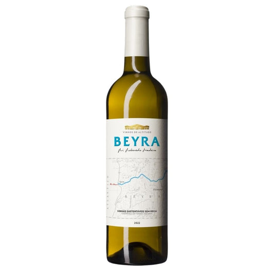 Garrafa-de-Vinho-Branco-Beyra-2022-com-rotulo-branco-detalhes-em-azul-e-dourado-exibida-em-fundo-branco-para-destaque-visual.