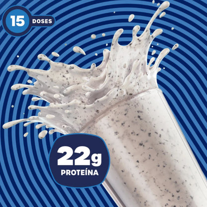 Shake-de-bold-whey-cookies-cream-sendo-servido-evidenciando-textura-cremosa-e-rendimento-de-15-doses
